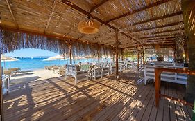 Halikarya Hotel & Restaurant Beach